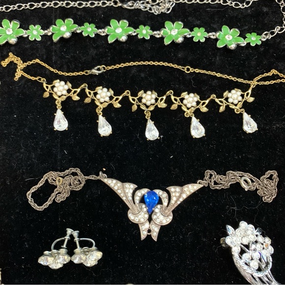 7 Vintage Set - Picture 2 of 6